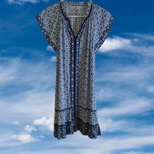 Loft small floral flutter swing dress blue white. Split neck standing collar.